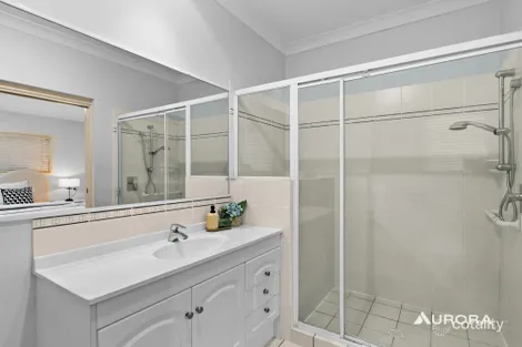Property photo of 18 Warrington Street Robertson QLD 4109