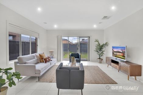 Property photo of 6 Quarter Street Roxburgh Park VIC 3064
