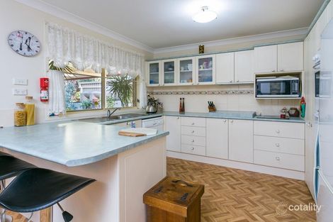 Property photo of 4 Kapala Avenue Summerland Point NSW 2259