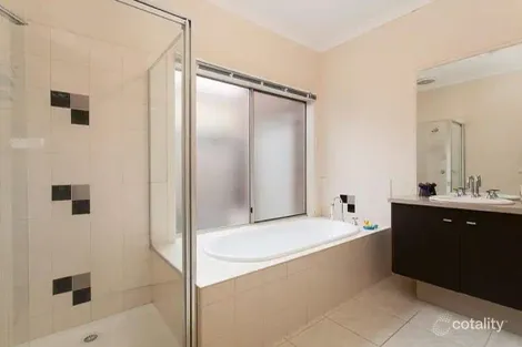 Property photo of 37 Nottingham Crescent Tarneit VIC 3029