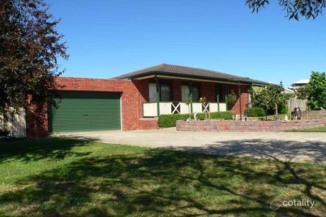 Property photo of 2 Admirals Court Frankston VIC 3199