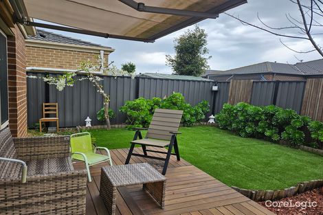 Property photo of 24 Villandry Street Roxburgh Park VIC 3064