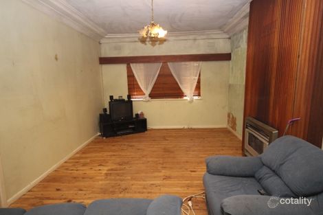 Property photo of 31 Northcott Parade Mount Austin NSW 2650