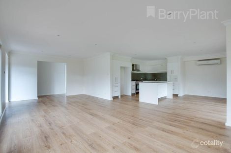 Property photo of 35 Oxley Street Sunbury VIC 3429