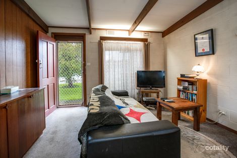 Property photo of 2/4 Rattray Avenue Wodonga VIC 3690