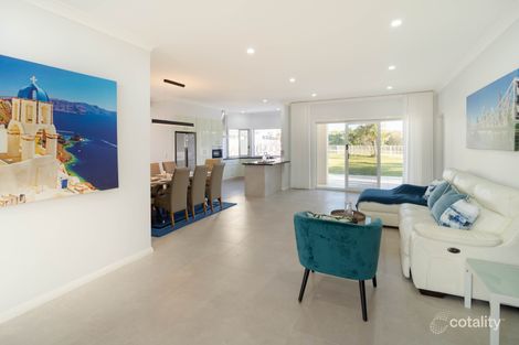 Property photo of 11 Meadowlake Drive Carrara QLD 4211