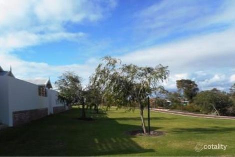 Property photo of 32 Malia Ramble Alkimos WA 6038