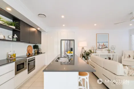 Property photo of 2/2 St Pauls Place Surfers Paradise QLD 4217
