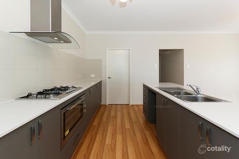 Property photo of 10 Apatite Street Treeby WA 6164