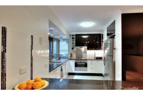 Property photo of 2 Vromans Court Edens Landing QLD 4207