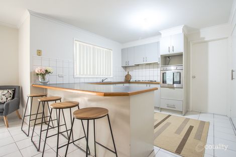 Property photo of 10 Stanton Close Narre Warren South VIC 3805