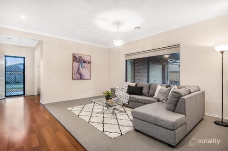 Property photo of 19 Flametree Circuit Cranbourne VIC 3977