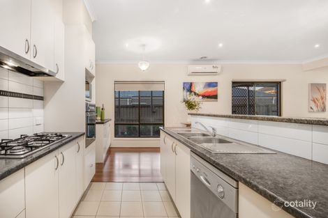 Property photo of 19 Flametree Circuit Cranbourne VIC 3977