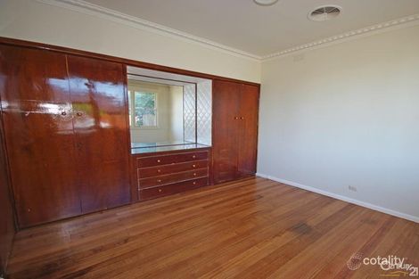 Property photo of 1 Briar Street Bentleigh East VIC 3165