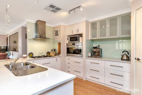 5a Tocoma Ct, Meadow Springs, WA 6210