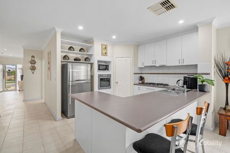 Property photo of 8 Dotterel Drive Dudley Park WA 6210