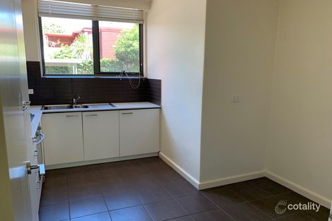 Property photo of 4/44 Orrong Crescent Caulfield North VIC 3161