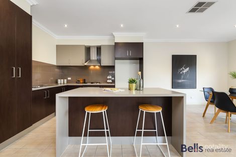 Property photo of 19 Ridgegreen View Caroline Springs VIC 3023