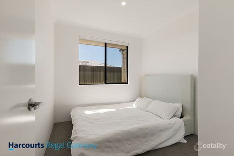 13 Zircon St, Treeby, WA 6164