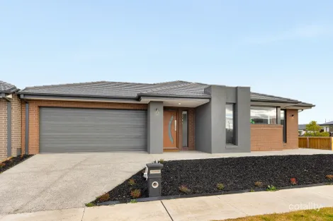 Property photo of 2 Ballina Crescent Donnybrook VIC 3064