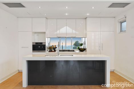 Property photo of 2/24 Esplanade Williamstown VIC 3016