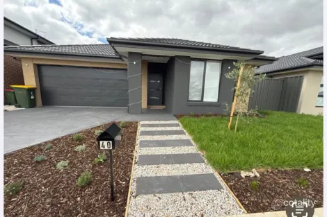 40 Bolshoi Bvd, Clyde North, VIC 3978