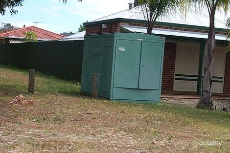 13 Stansted Cres, Marangaroo, WA 6064