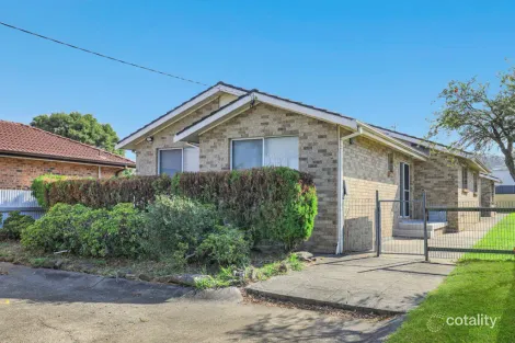 Property photo of 2/82 Atchison Street Wollongong NSW 2500
