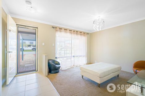 Property photo of 17 Storey Place Yangebup WA 6164