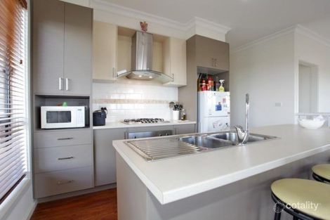 Property photo of 26 Possum Tail Run Sunbury VIC 3429