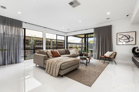 Property photo of 20 Snead Boulevard Cranbourne VIC 3977