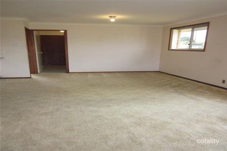 Property photo of 2/3 Benjamin Drive Wallsend NSW 2287