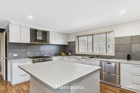 Property photo of 33 Dartmoor Drive Cranbourne East VIC 3977