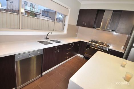 Property photo of 4 Hurlingham Place Caroline Springs VIC 3023