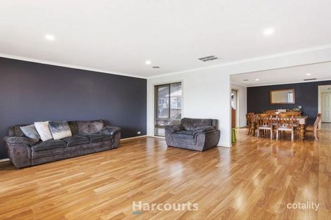 Property photo of 33 Dartmoor Drive Cranbourne East VIC 3977