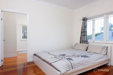 Property photo of 20 The Crescent Coorparoo QLD 4151