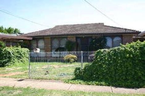 18 Acacia Cres, Melton South, VIC 3338