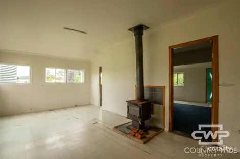 Property photo of 31 Inverell Road Emmaville NSW 2371