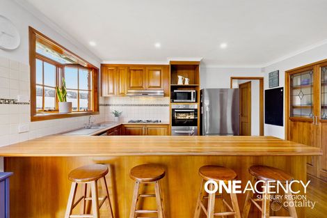 Property photo of 14 Bruce Court Sunbury VIC 3429