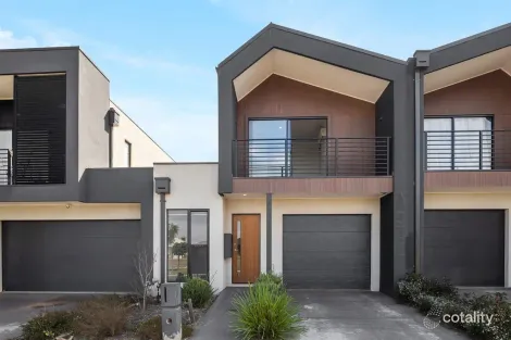 28 Becontree Cres, Strathtulloh, VIC 3338