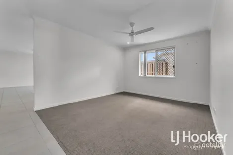 Property photo of 11 Bloomfield Avenue Park Ridge QLD 4125