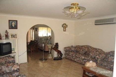 Property photo of 7 Kyogle Place Hoxton Park NSW 2171