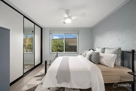 Property photo of 27 Magenta Square Amaroo ACT 2914