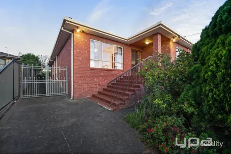 Property photo of 8 Highcliffe Close Gladstone Park VIC 3043