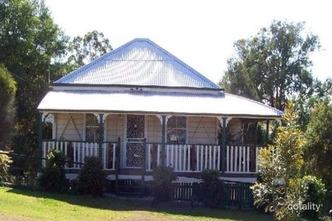 2 Liverpool St, North Ipswich, QLD 4305