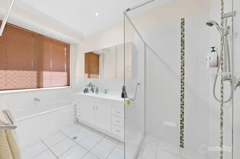 Property photo of 1 Joseph Place Ormiston QLD 4160