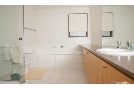 Property photo of 21 Notre Dame Parade Mulgrave VIC 3170