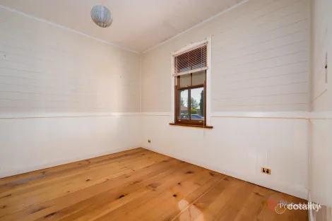 Property photo of 124 Markham Street Armidale NSW 2350