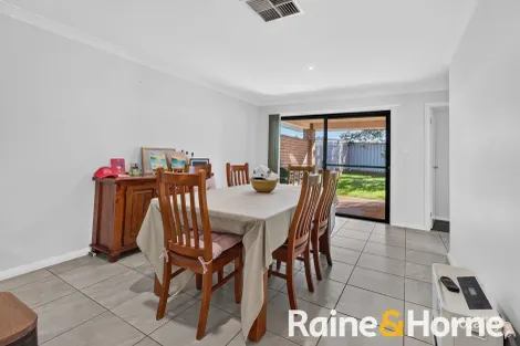 Property photo of 18B Apsley Crescent Dubbo NSW 2830