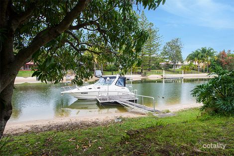 16 Moana Park Ave, Broadbeach Waters, QLD 4218